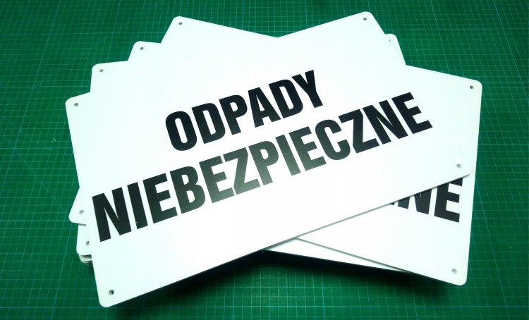 23fa25e418cd4afe4e51d8591ddff1e8.jpg